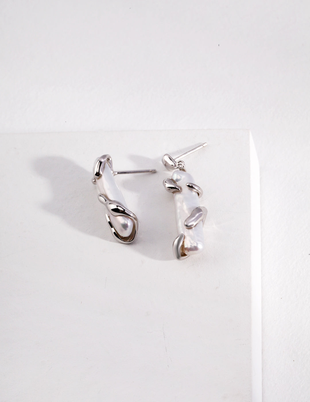 S925 silver natural baroque pearl earrings
