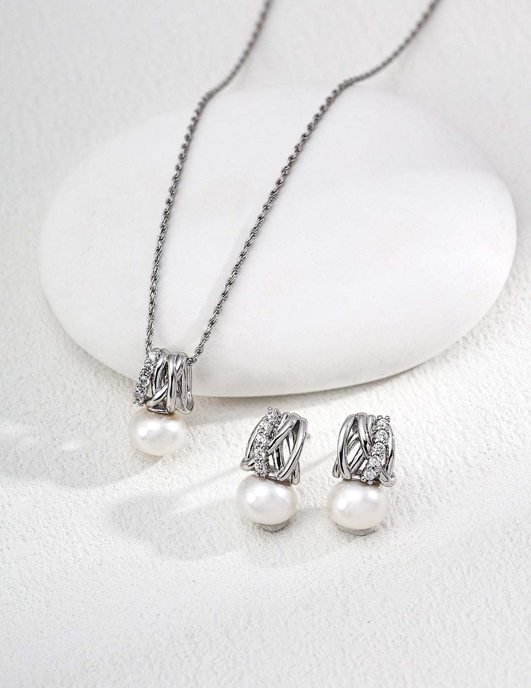 S925 Sterling Silver Natural Pearl & Zircon Necklace – Starlit Elegance