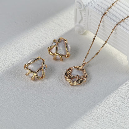 Natural Baroque Pearl Earrings | Flowing Water Design