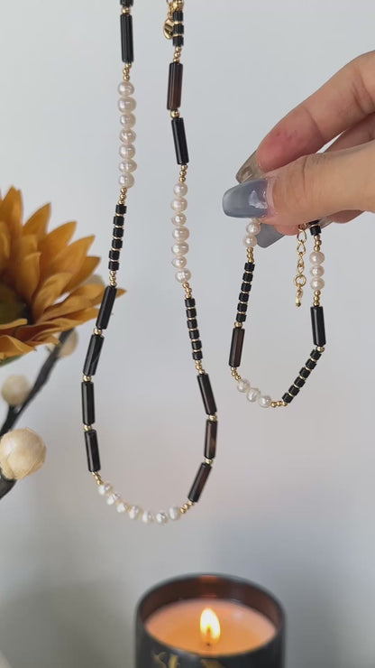 Black Onyx & Natural Pearl Bracelet