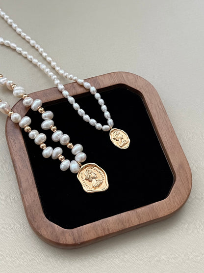 Baroque Pearl Queen Pendant Necklace, S925 silver baroque pearl necklace, irregular pearl necklace, queen’s signet design jewelry, statement pearl necklace, artisanal silver pearl jewelry