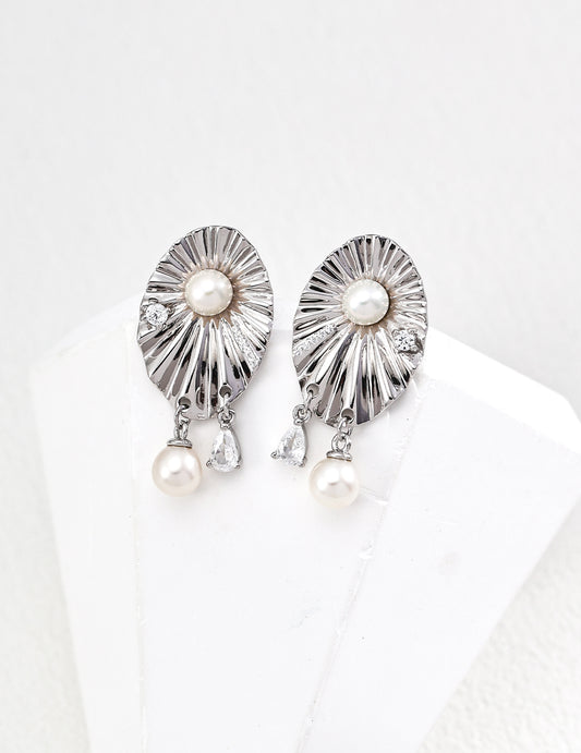 S925 Sterling Silver Natural Pearl Earrings With Firework Design