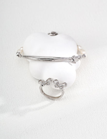 butterfly cubic zirconia ring, S925 silver butterfly ring, cubic zirconia gemstone ring, artistic design ring, modern elegant jewelry, sterling silver fashion ring, S925 silver butterfly ring with cubic zirconia