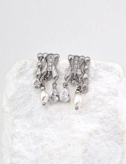 pearl & cubic zirconia vintage earrings, S925 silver pearl earrings, cubic zirconia jewelry, vintage inspired earrings, classic meets modern elegance, gemstone earrings