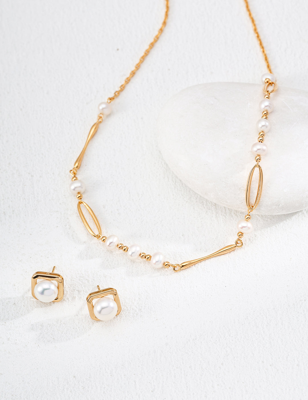 french inspired pearl necklace, S925 silver pearl necklace, 18K gold finish necklace, natural pearl jewelry, French elegant necklace, timeless pearl necklace