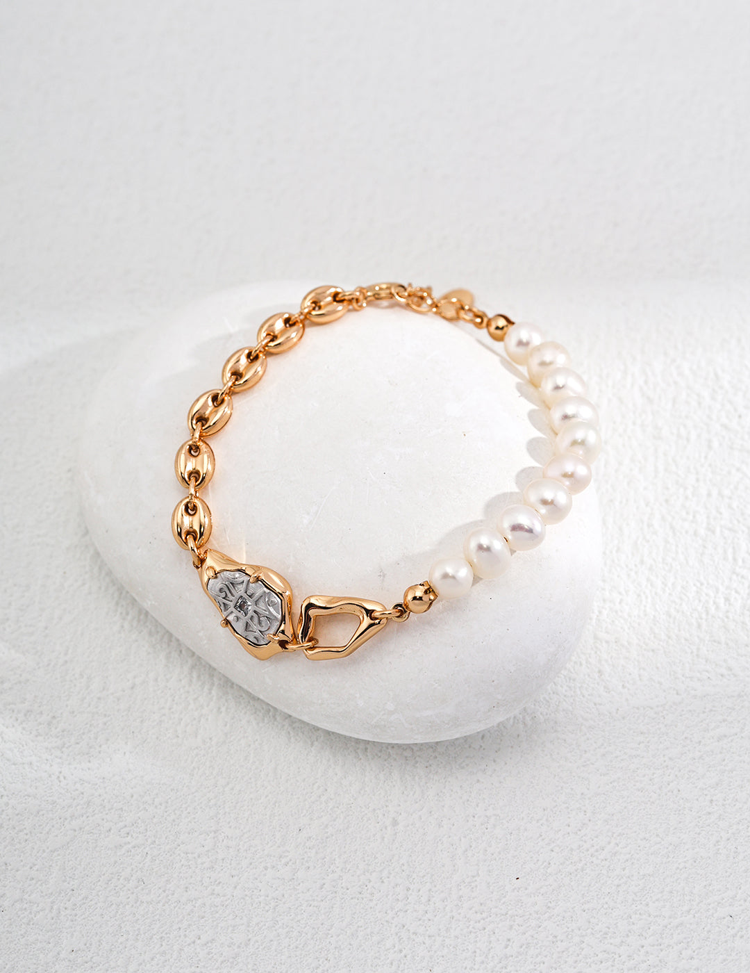 S925 Silver Pearl & Cubic Zirconia Bracelet – Vintage Gold Finish