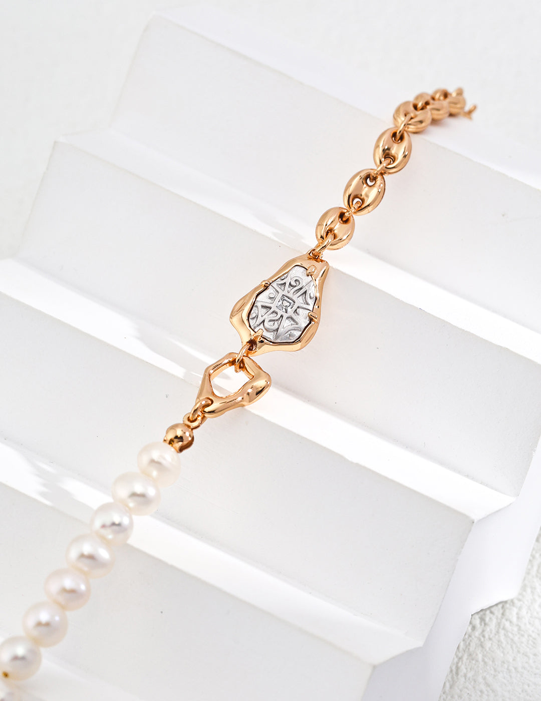 S925 Silver Pearl & Cubic Zirconia Bracelet – Vintage Gold Finish
