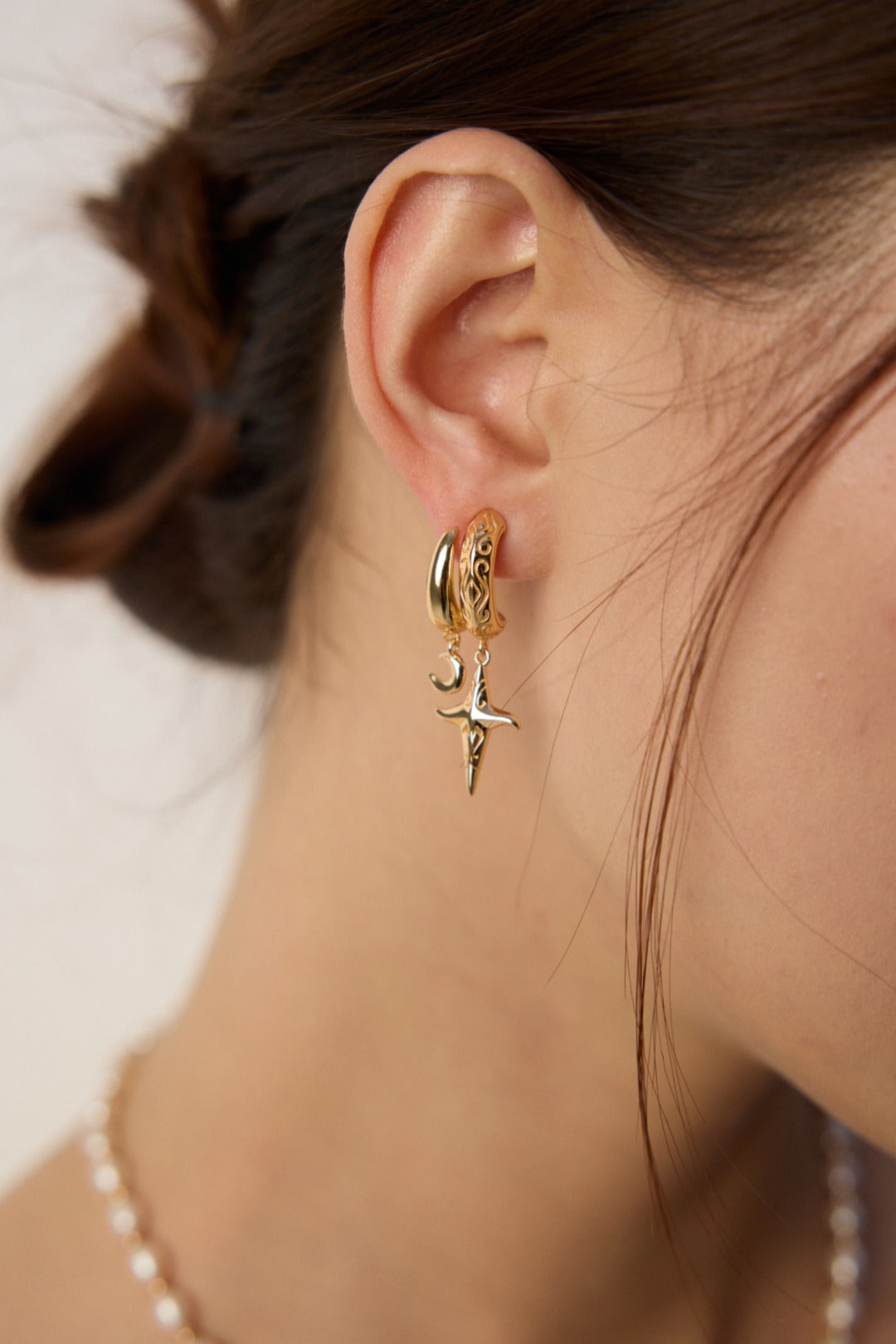 vintage cross earrings, S925 silver cross earrings, adjustable classic design earrings, gold and platinum finish earrings, timeless religious jewelry, retro style earrings