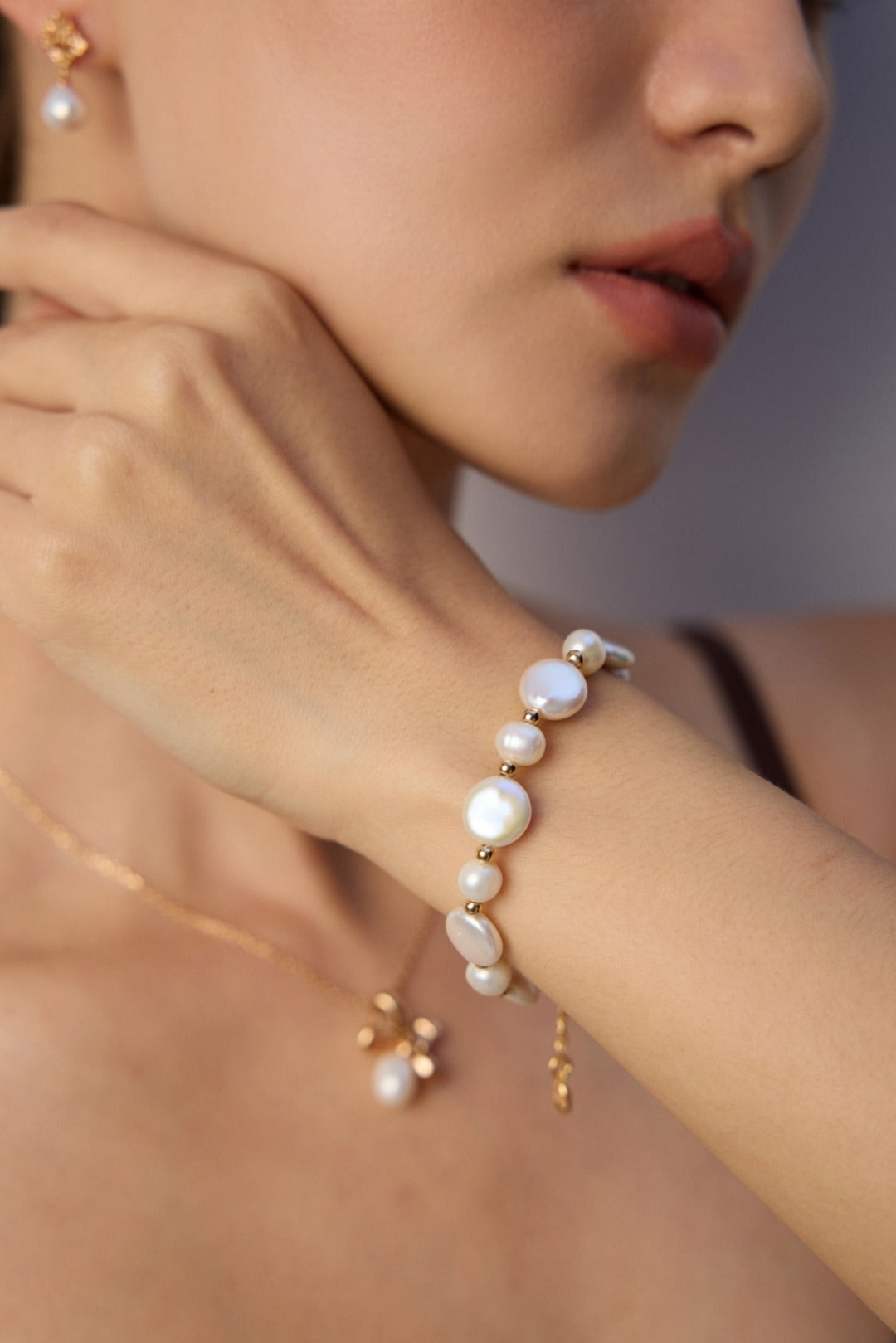 baroque button pearl bracelet, S925 silver pearl bracelet, baroque pearl jewelry, lantern spacer bracelet, artisan pearl bracelet, elegant gemstone bracelet