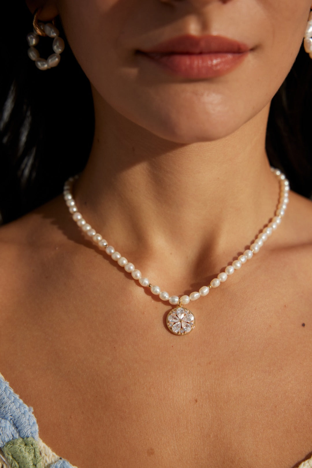 Natural Pearl & Cubic Zirconia Necklace, S925 silver pearl necklace, cubic zirconia leaf shape jewelry, vintage gold pendant necklace, adjustable chain pearl necklace, elegant gemstone necklace