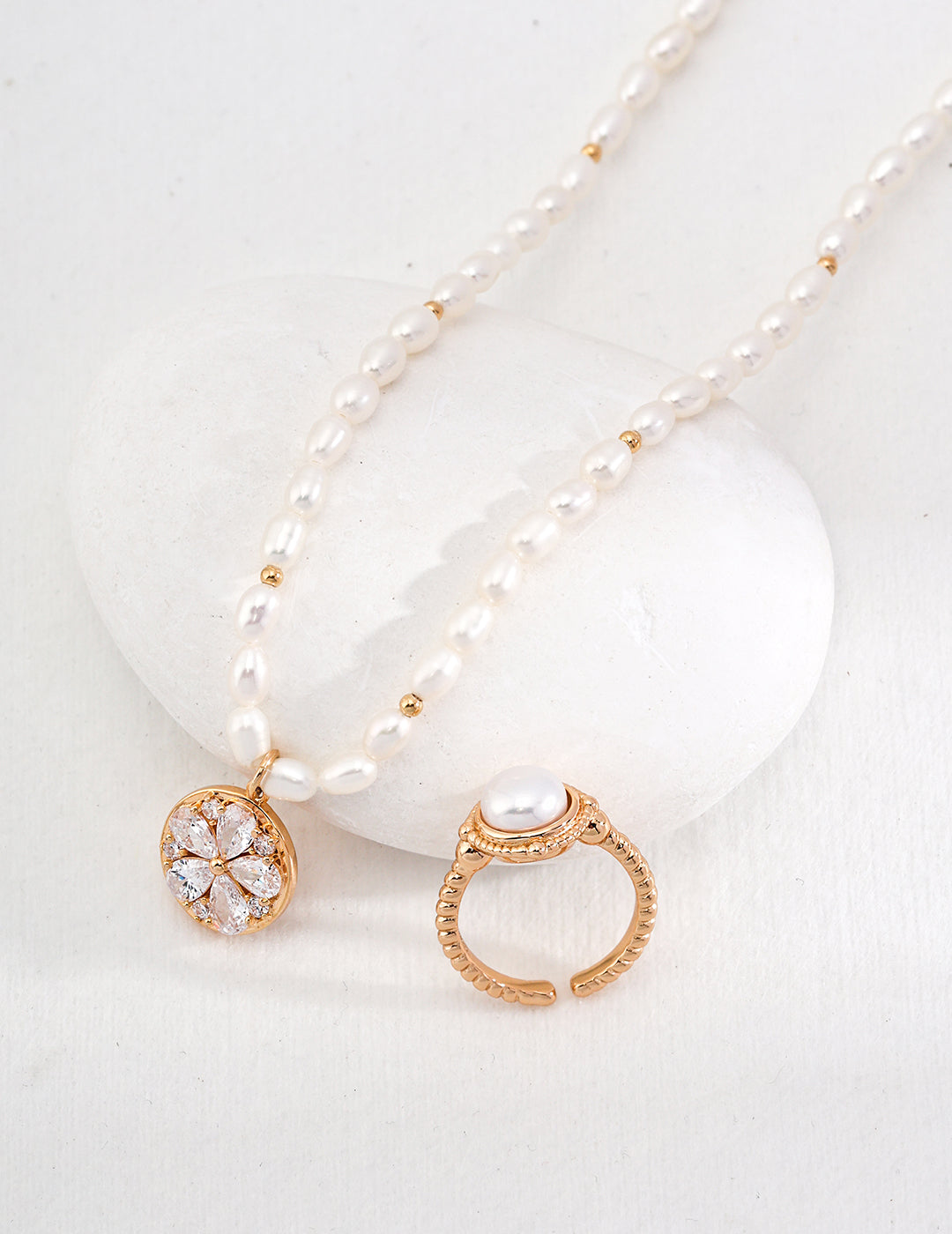 Natural Pearl & Cubic Zirconia Necklace, S925 silver pearl necklace, cubic zirconia leaf shape jewelry, vintage gold pendant necklace, adjustable chain pearl necklace, elegant gemstone necklace