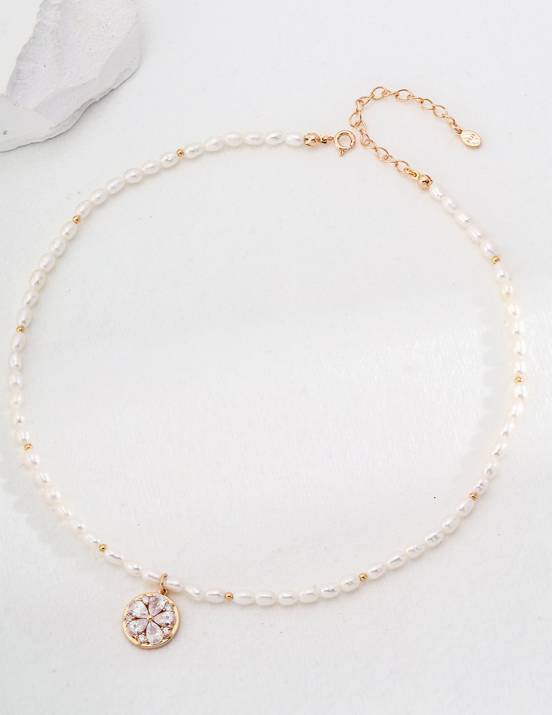 Natural Pearl & Cubic Zirconia Necklace, S925 silver pearl necklace, cubic zirconia leaf shape jewelry, vintage gold pendant necklace, adjustable chain pearl necklace, elegant gemstone necklace