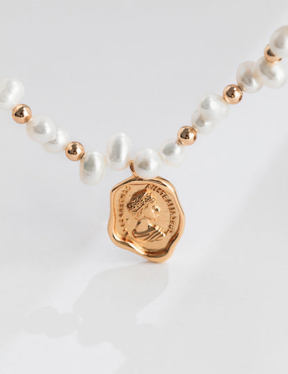 Baroque Pearl Queen Pendant Necklace, S925 silver baroque pearl necklace, irregular pearl necklace, queen’s signet design jewelry, statement pearl necklace, artisanal silver pearl jewelry