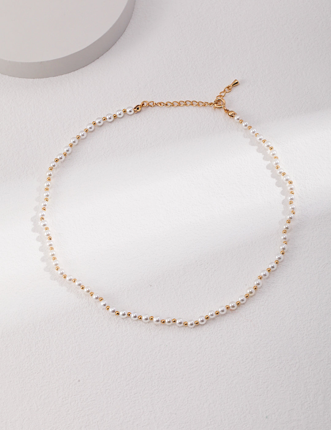 pearl choker necklace, S925 silver pearl choker, versatile layered necklace, vintage gold pearl necklace, minimalist pearl jewelry, classic pearl choker design