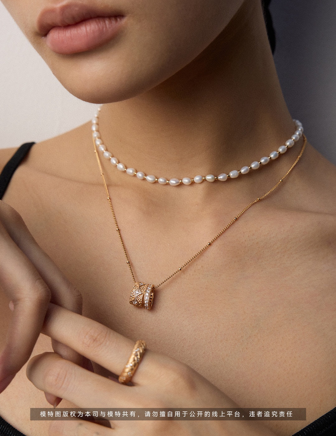 pearl choker necklace, S925 silver pearl choker, versatile layered necklace, vintage gold pearl necklace, minimalist pearl jewelry, classic pearl choker design