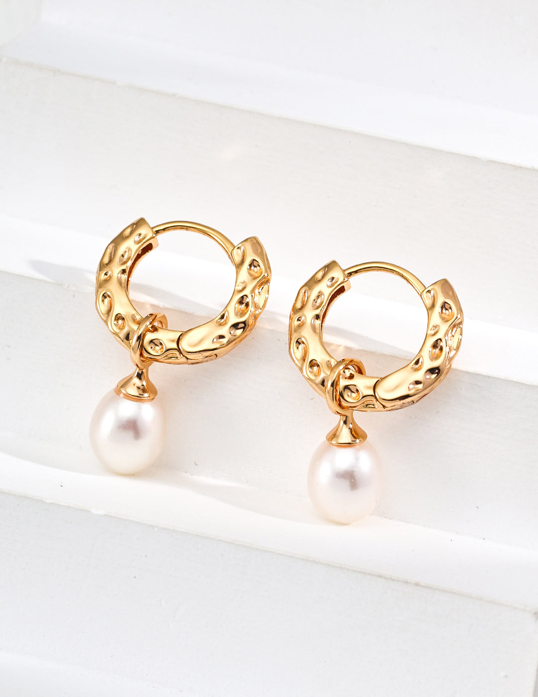 natural pearl detachable earrings, S925 silver pearl earrings, detachable design earrings, woodgrain texture earrings, vintage pearl jewelry, artisan elegant earrings, unique pearl earrings