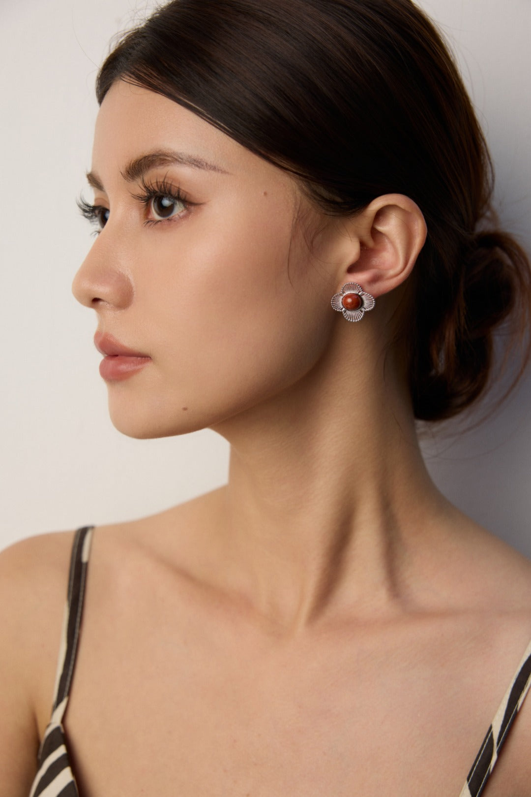 Vintage Red Agate Four-Leaf Clover Earrings, red agate earrings, four leaf clover earrings, S925 silver gemstone earrings, lucky charm earrings, vintage style earrings for women