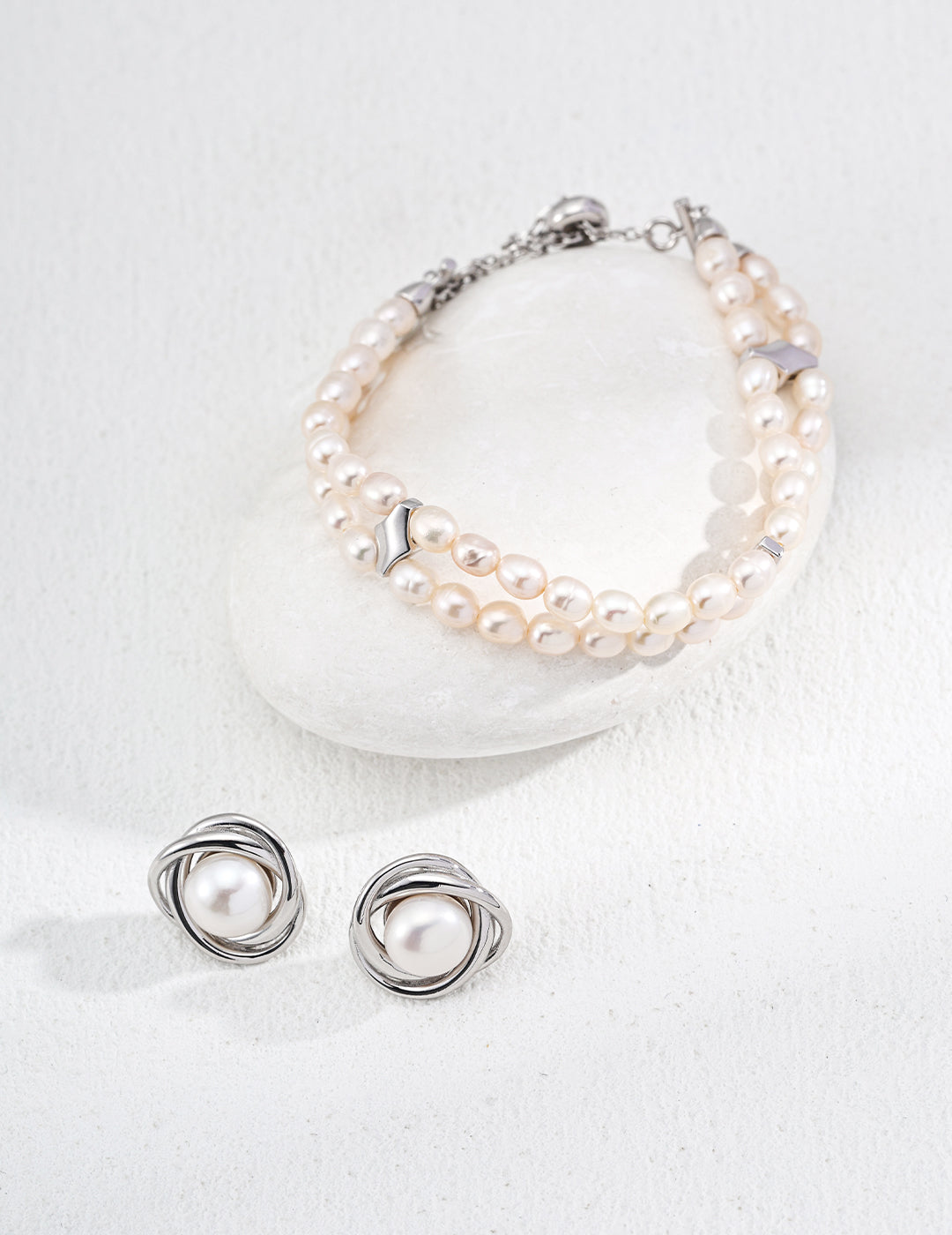 double layer pearl bracelet, double layer pearl bracelet,S925 pearl bracelet, natural pearl jewelry, French inspired bracelet, vintage pearl jewelry, sterling silver pearl bracelet, elegant layered bracelet