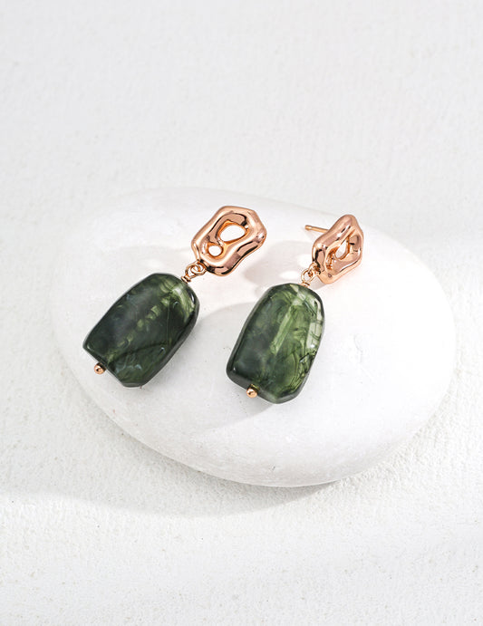 Minimalist Amber-Inspired Earrings, green amber inspired earrings, S925 silver earrings, vintage gold earrings, minimalist gemstone earrings, nature inspired jewelry