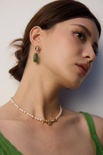 Minimalist Amber-Inspired Earrings, green amber inspired earrings, S925 silver earrings, vintage gold earrings, minimalist gemstone earrings, nature inspired jewelry