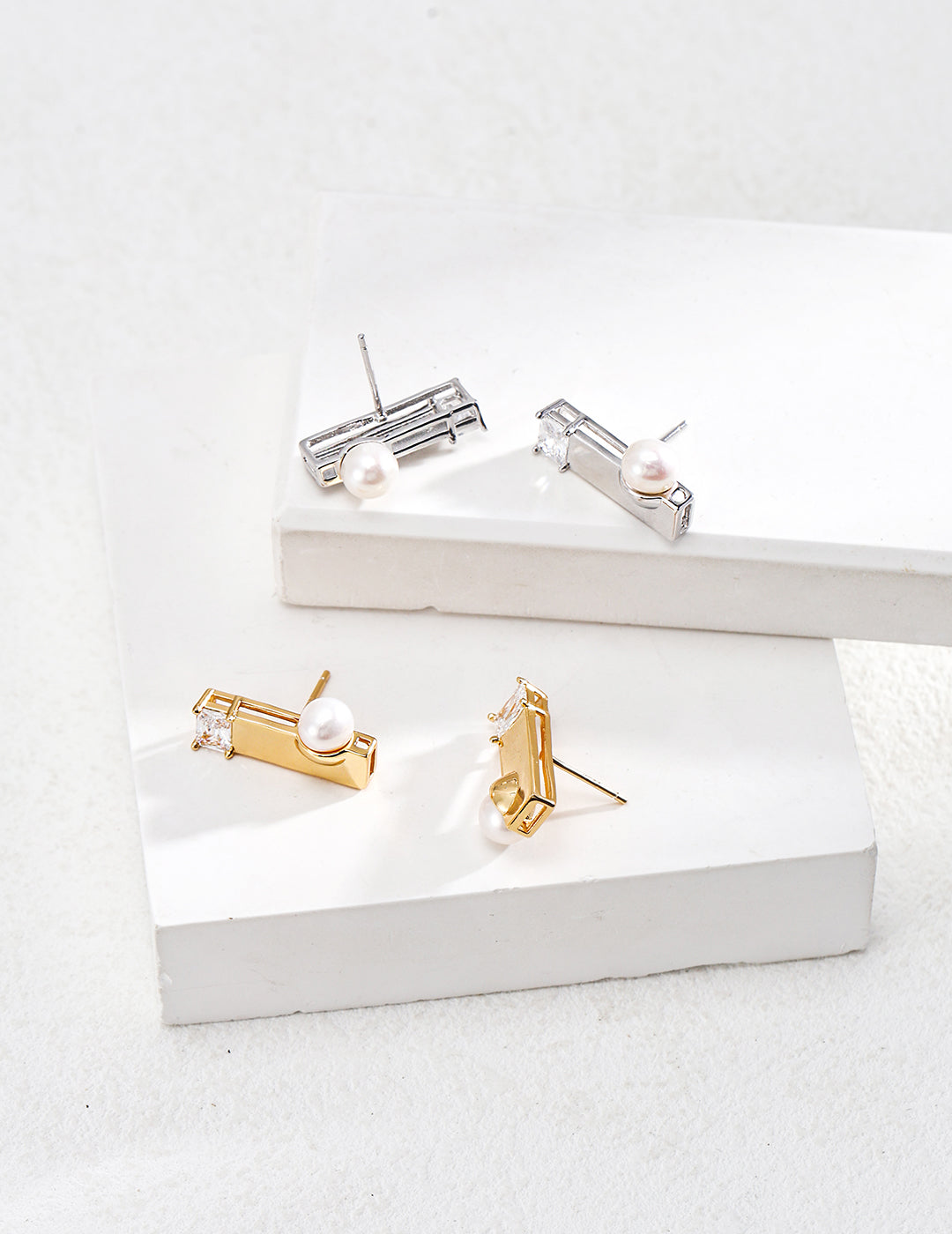 natural pearl & zircon earrings, minimalist pearl zircon earrings, S925 silver pearl earrings, natural pearl zircon jewelry, elegant minimalist earrings, hypoallergenic gemstone earrings, everyday elegant earrings