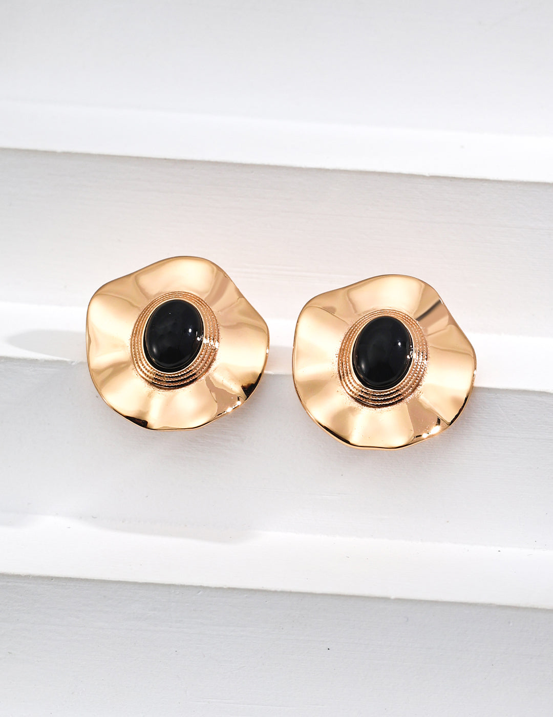 black onyx shell earrings, S925 sterling silver earrings, vintage black onyx earrings, shell gemstone earrings, elegant gemstone jewelry, artisan silver earrings, 