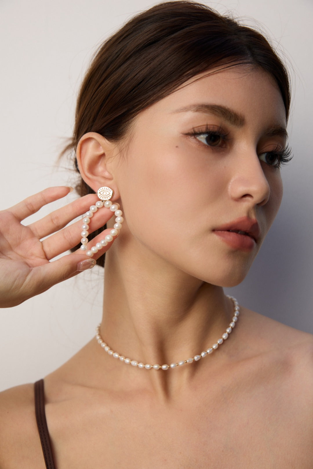 S925 Silver Vintage Gold Pearl Earrings, French style pearl earrings, vintage gold pearl earrings, sterling silver pearl earrings, French elegant jewelry, pearl earrings for women