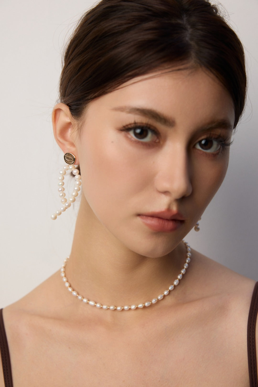 S925 Silver Vintage Gold Pearl Earrings, French style pearl earrings, vintage gold pearl earrings, sterling silver pearl earrings, French elegant jewelry, pearl earrings for women