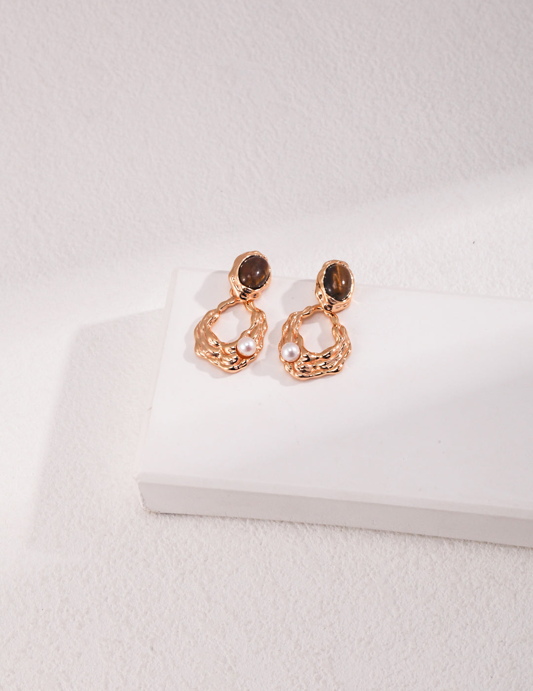 Tiger’s Eye & Pearl Earrings, tiger’s eye pearl earrings, S925 tiger eye earrings, vintage gold pearl earrings, gemstone artistic earrings, tiger’s eye pearl earrings, vintage gold earrings, S925 silver gemstone earrings , natural pearl jewelry, artistic earrings design, bold gemstone earrings, elegant gold tone jewelry