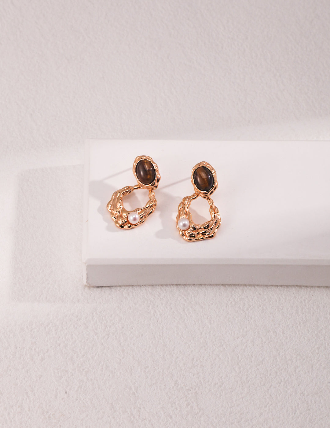 Tiger’s Eye & Pearl Earrings, tiger’s eye pearl earrings, S925 tiger eye earrings, vintage gold pearl earrings, gemstone artistic earrings, tiger’s eye pearl earrings, vintage gold earrings, S925 silver gemstone earrings , natural pearl jewelry, artistic earrings design, bold gemstone earrings, elegant gold tone jewelry