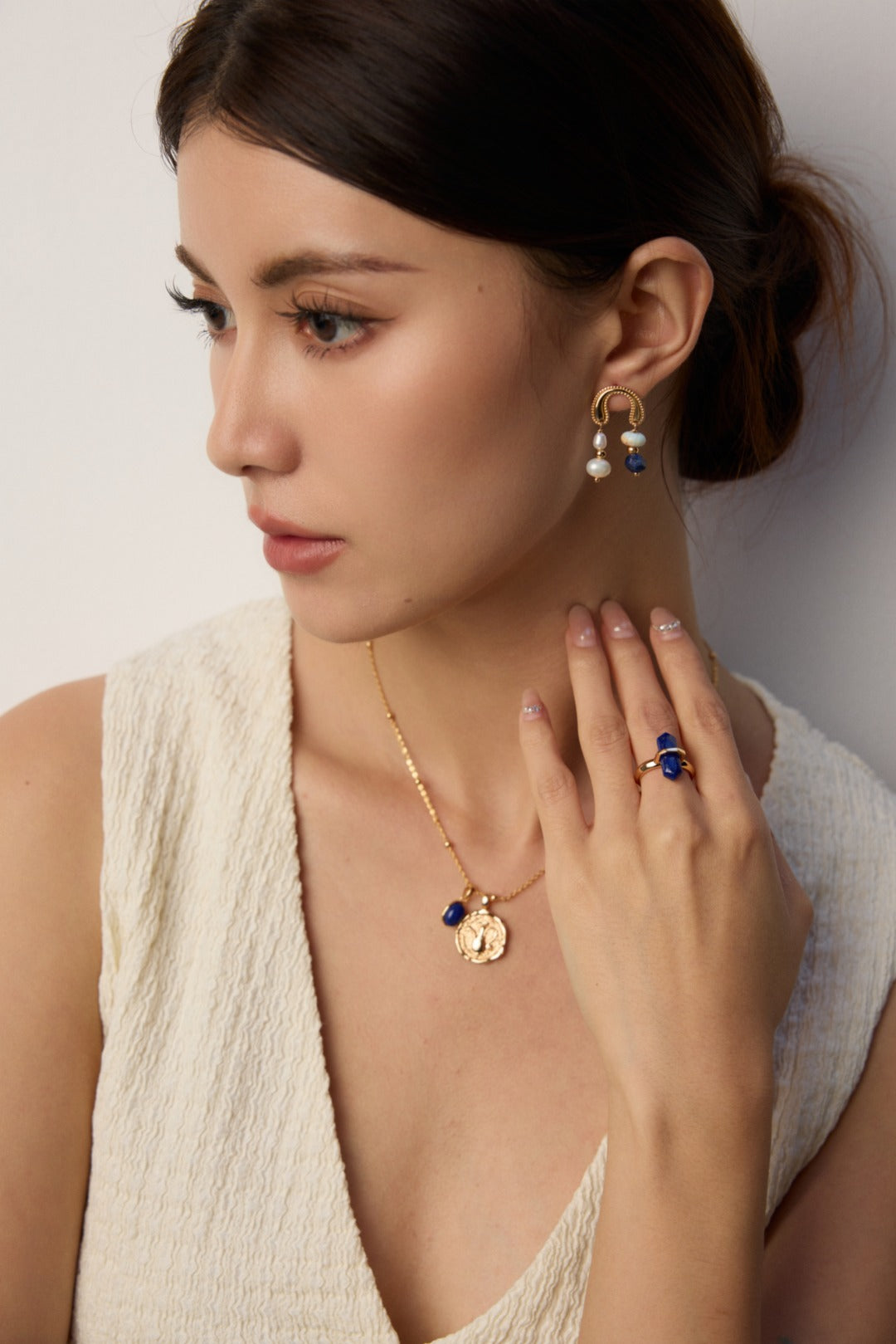 Vintage Lapis Lazuli Earrings, S925 silver lapis lazuli earrings, natural pearl gemstone earrings, elegant gemstone jewelry, lapis lazuli pearl earrings, S925 silver gemstone earrings, natural pearl jewelry, gemstone earrings, elegant jewelry for women, artisan silver earrings, blue gemstone earrings