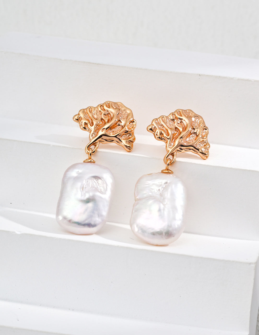 vintage baroque pearl earrings, baroque pearl earrings, leaf shape earrings, vintage pearl earrings, S925 silver pearl jewelry, natural baroque pearl, artistic pearl earrings