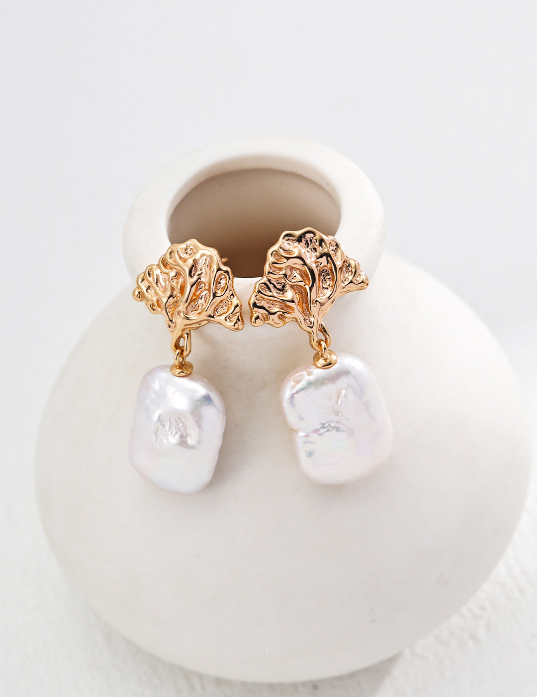 vintage baroque pearl earrings, baroque pearl earrings, leaf shape earrings, vintage pearl earrings, S925 silver pearl jewelry, natural baroque pearl, artistic pearl earrings