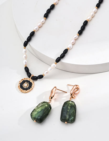 Black Onyx Enamel Pendant Necklace, S925 pearl enamel necklace, black onyx pendant, elegant gemstone necklace, black onyx pearl necklace, enamel pendant necklace, S925 silver gemstone necklace, elegant contemporary jewelry, natural pearl jewelry, black onyx jewelry