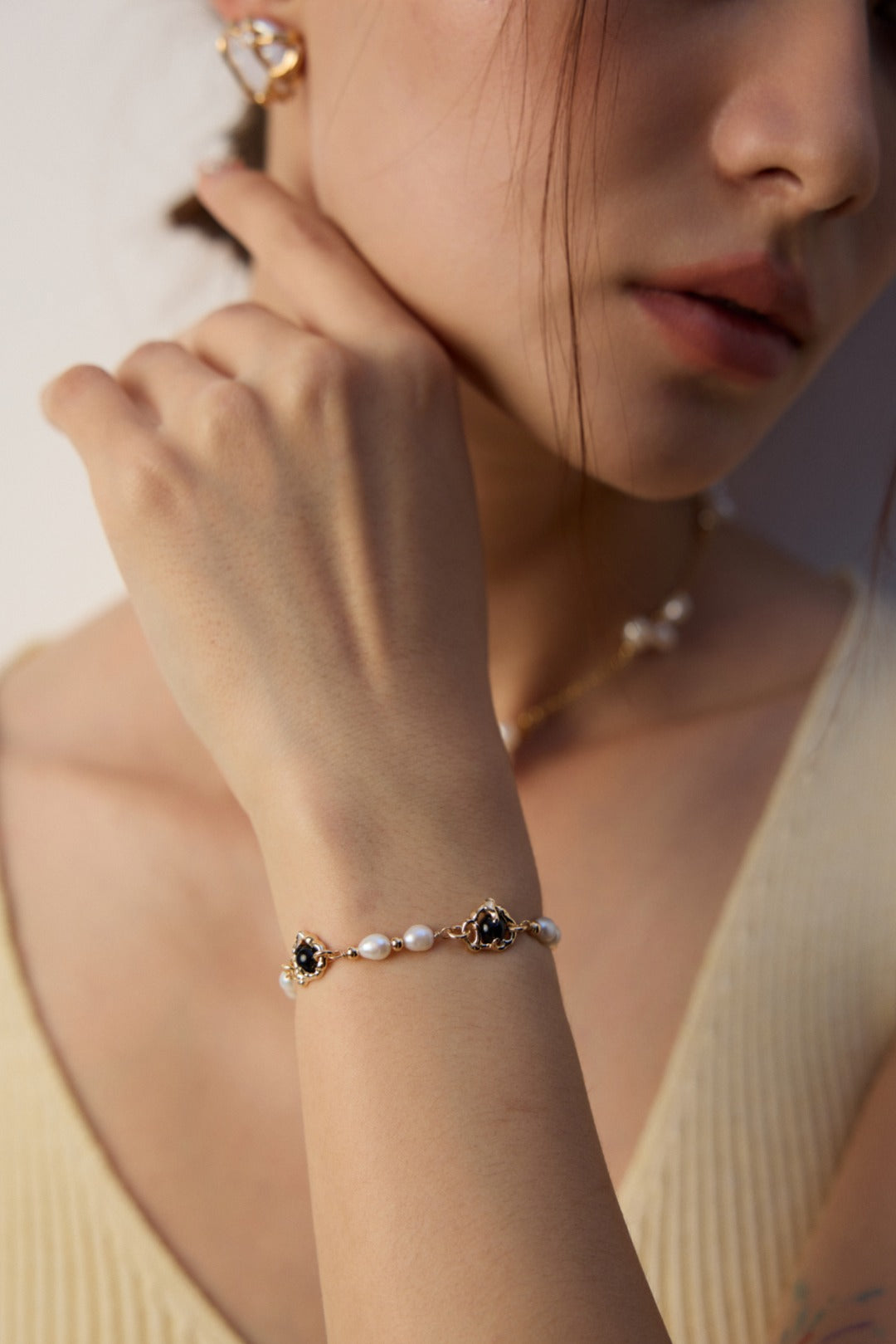 Natural Pearl Black Onyx Bracelet in S925 Silver