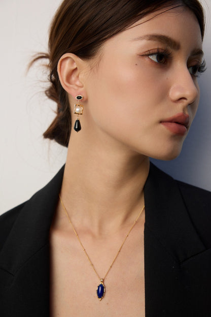 natural pearl black onyx earrings, S925 silver pearl earrings, vintage onyx pearl jewelry, gemstone pearl earrings, black onyx pearl earrings, natural pearl gemstone earrings, vintage style earrings, pearl and onyx jewelry, elegant contrast earrings, S925 silver vintage earrings