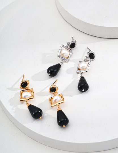 natural pearl black onyx earrings, S925 silver pearl earrings, vintage onyx pearl jewelry, gemstone pearl earrings, black onyx pearl earrings, natural pearl gemstone earrings, vintage style earrings, pearl and onyx jewelry, elegant contrast earrings, S925 silver vintage earrings