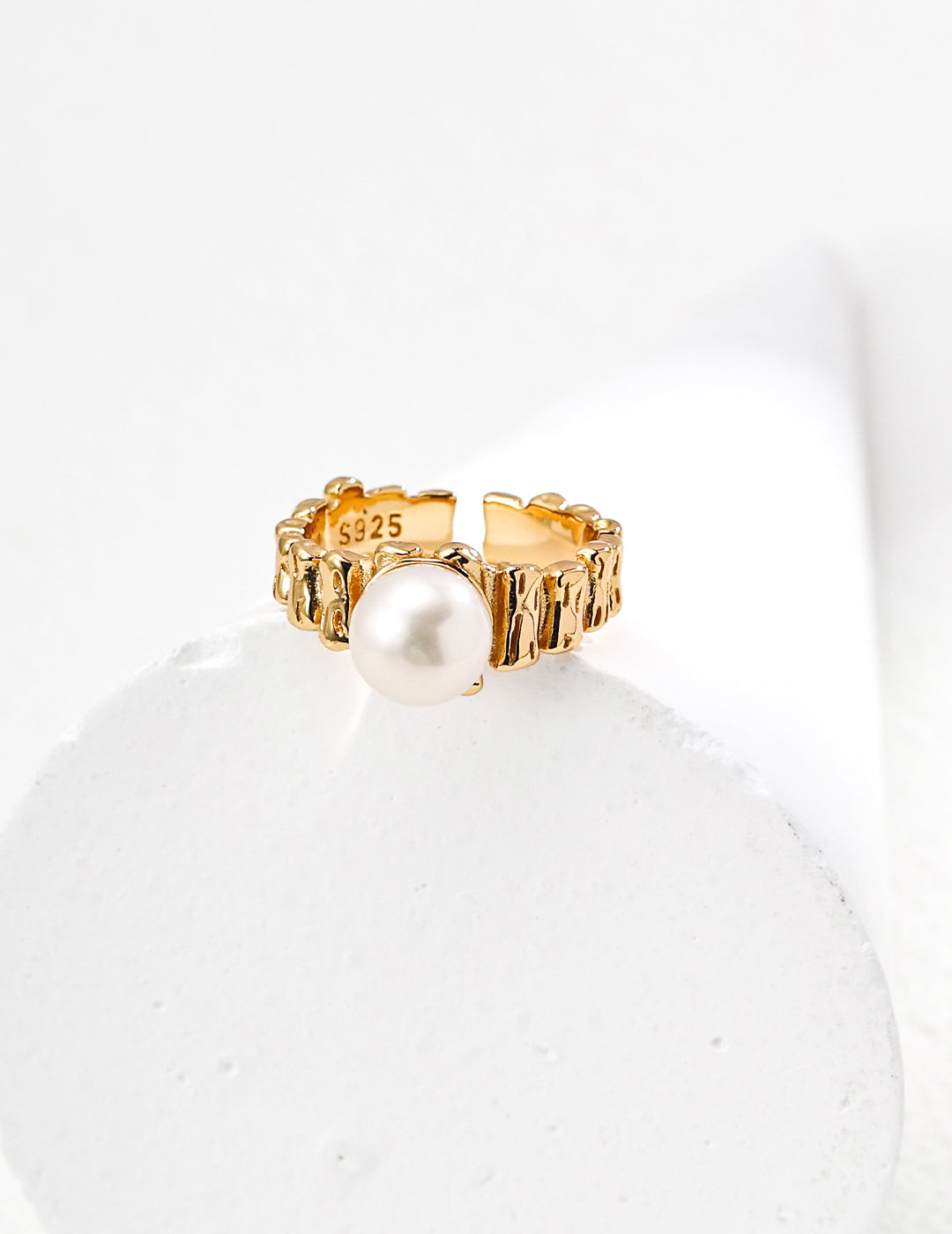 Minimalist Natural Pearl Ring