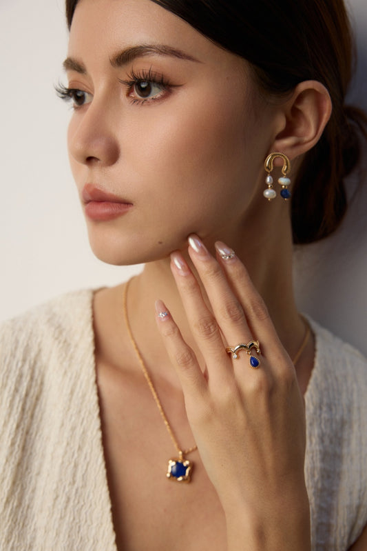 Vintage Lapis Lazuli & Zircon Ring