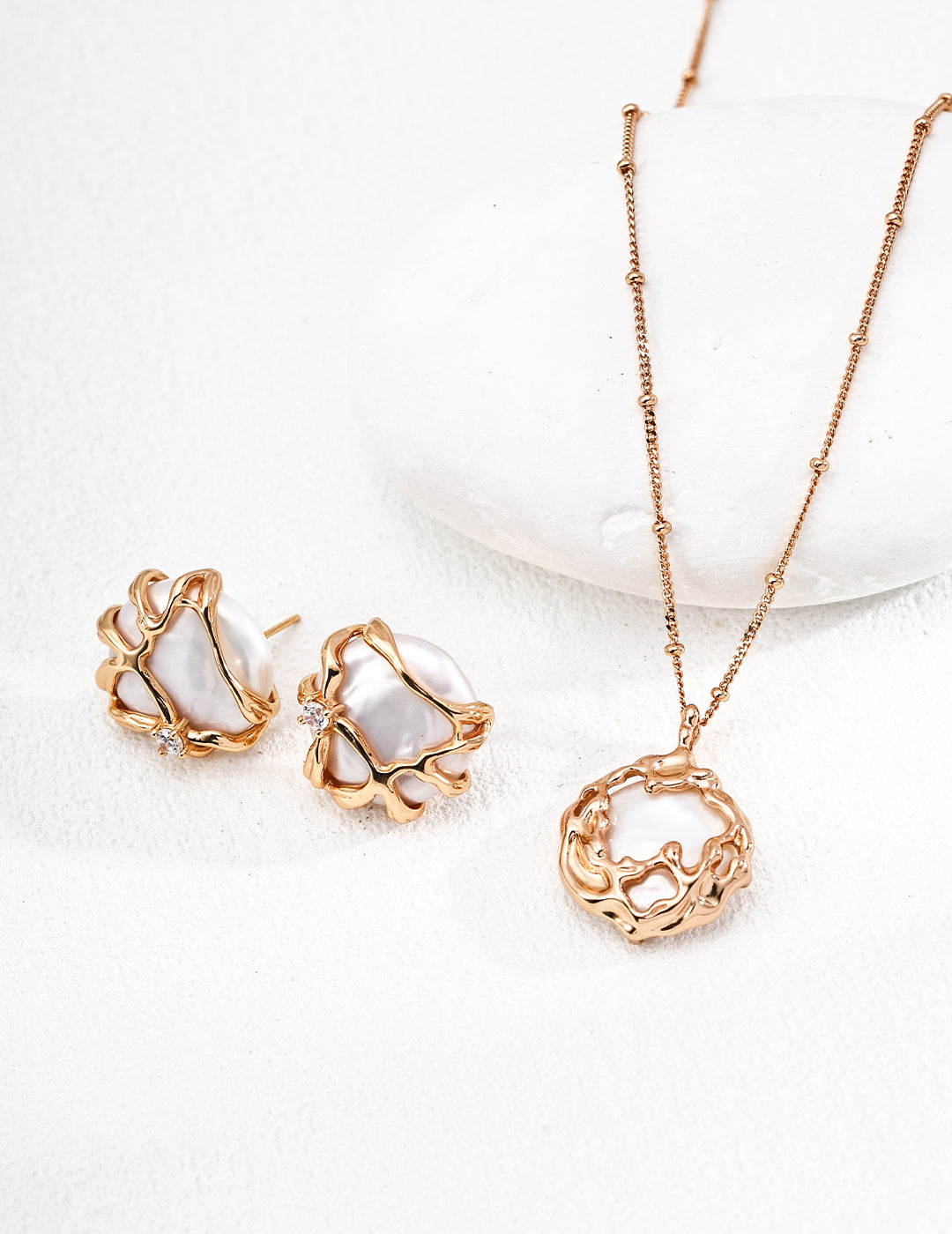 Natural Baroque Pearl Earrings | Flowing Water Design